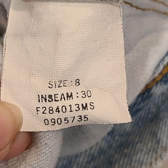 Vintage 90's Stonewashed High-Rise Mom Jeans By DKNY | 8 - Picture 11 of 13